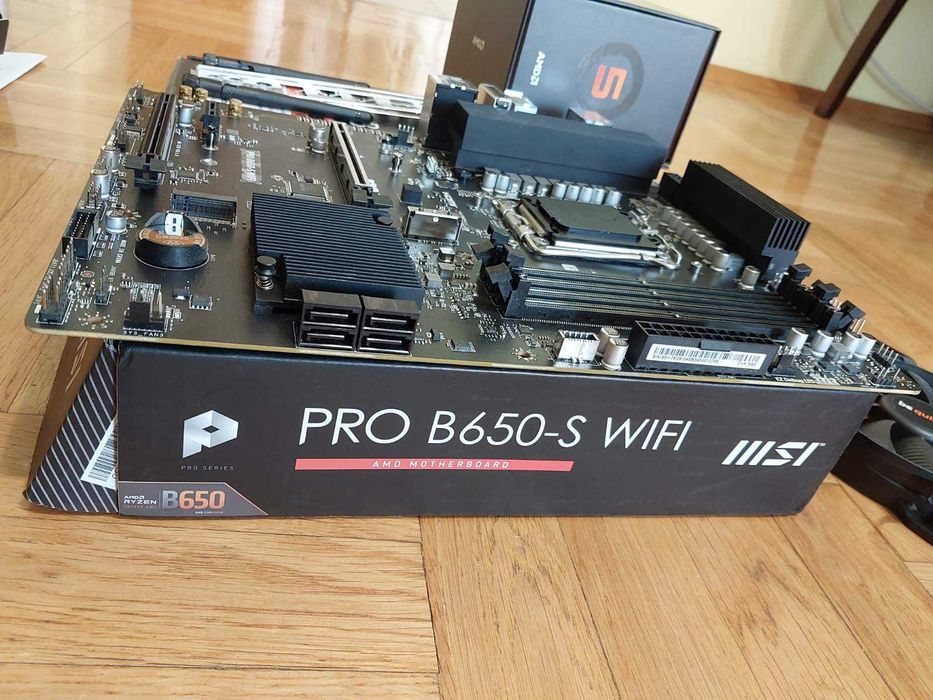 AMD Ryzen 5 7600X3D + MSI Pro B650-S Wi-Fi + BeQuiet Pure Rock 2 Black