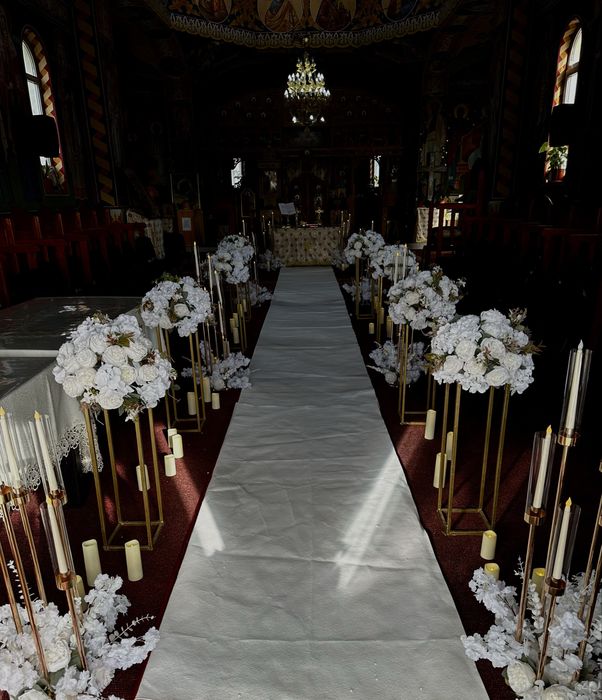 Inchiriez decor floral pentru evenimente, mese, scaune, pavilioane