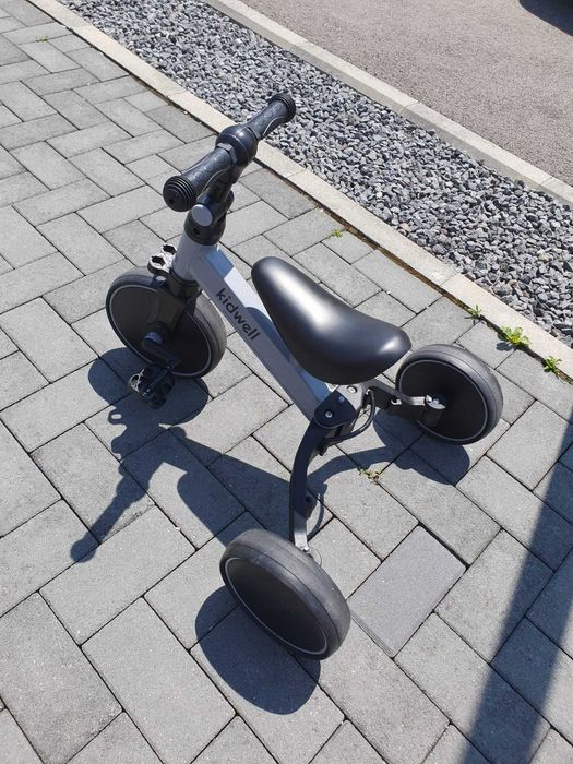 Vand bicicleta cu pedale