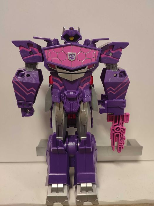 Shockwave фигурка от Трансформърс