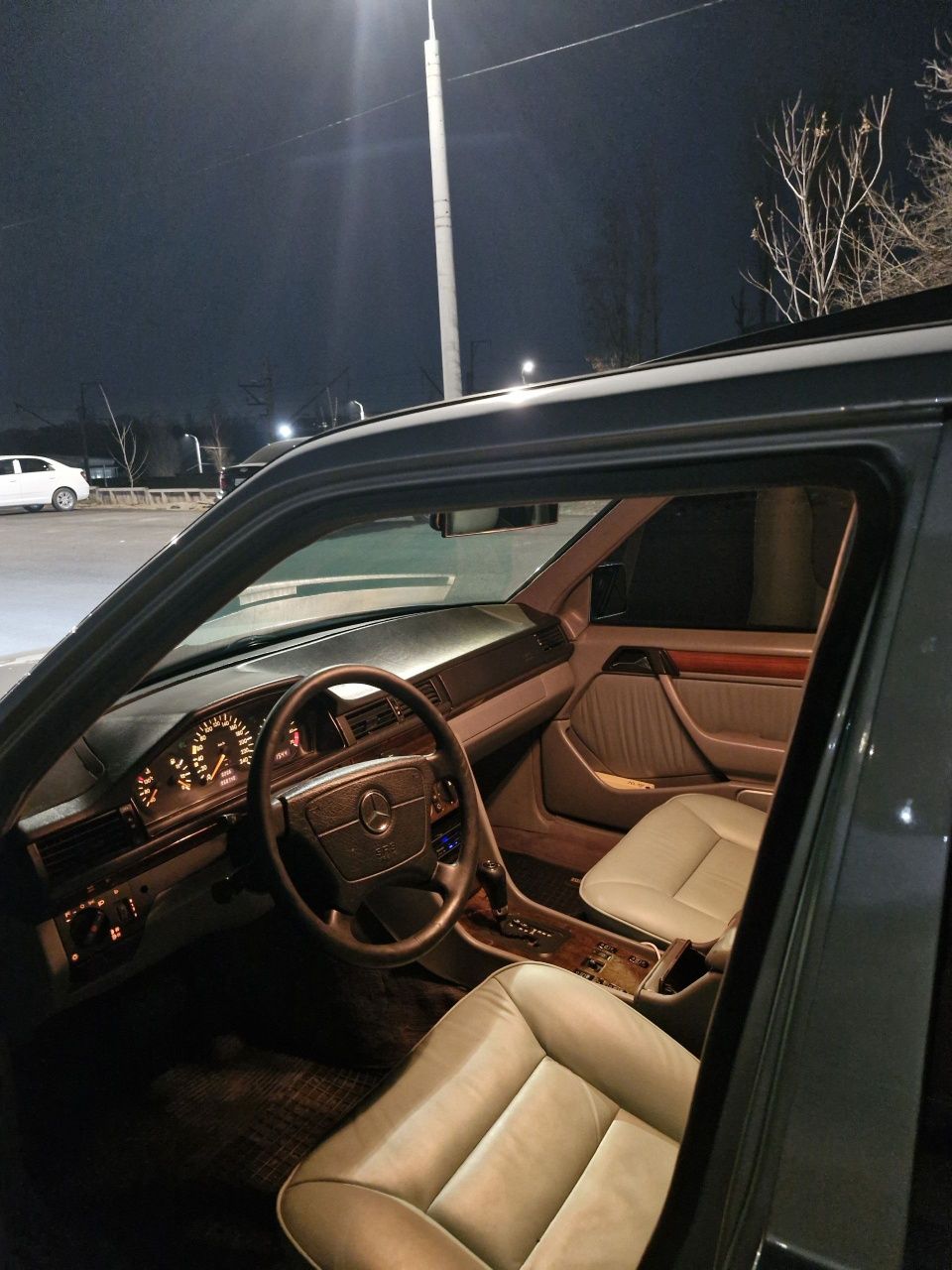 Mersedes. W124..