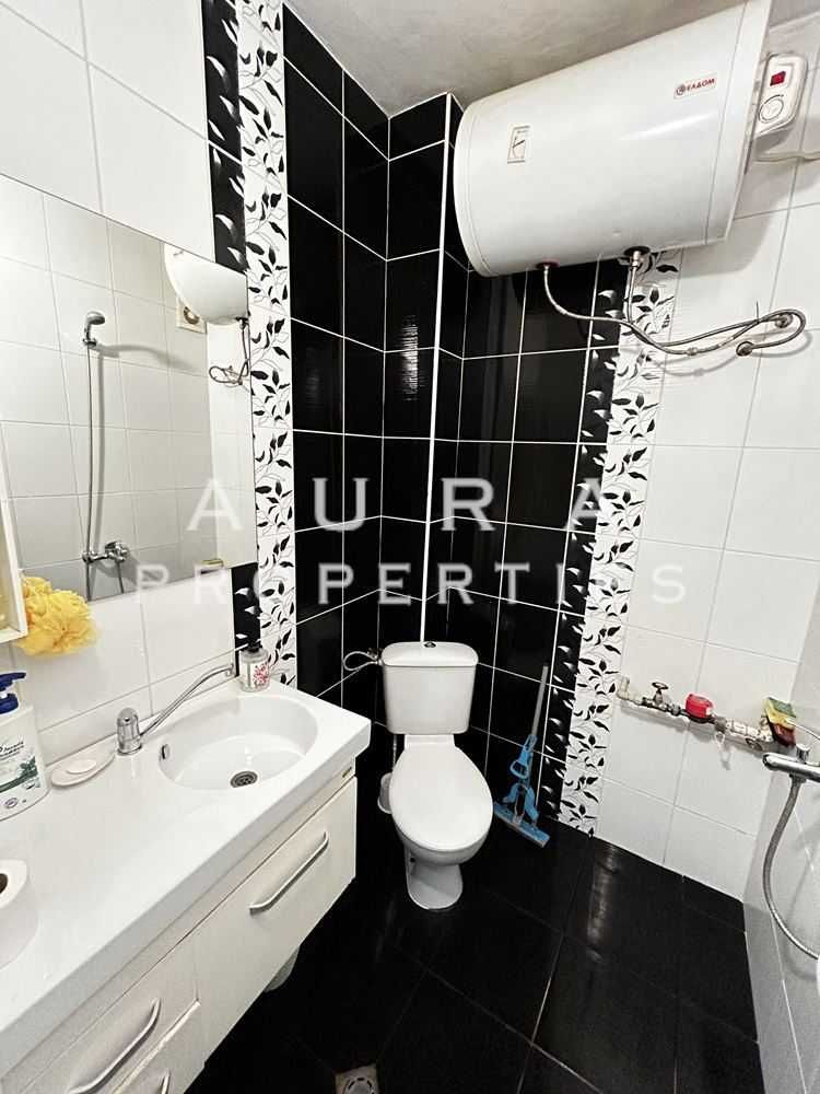 Продава се Двустаен апартамент в Разград, Център - 73 кв.м за 1293 €/кв.м - Снимка #10