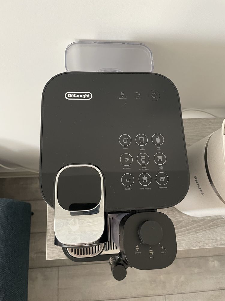 Кфемашина Nespresso Gran Lattissima