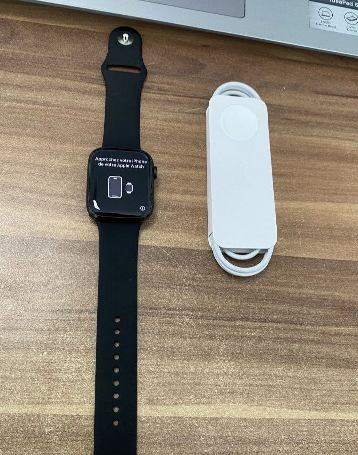 Apple Watch Seria 7 / Green / GPS + Cellular/ 45 mm / Impecabil |