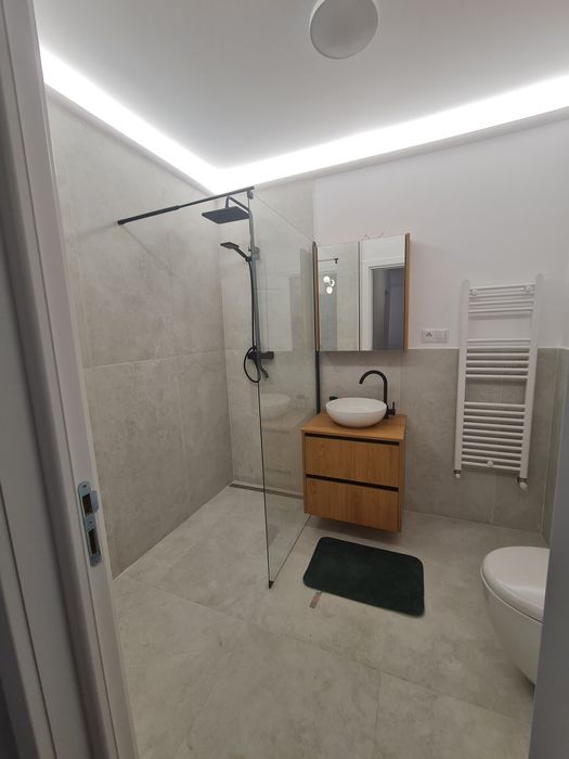 Persoana juridica vand apartament 2 camere Sesul de sus-proprietar