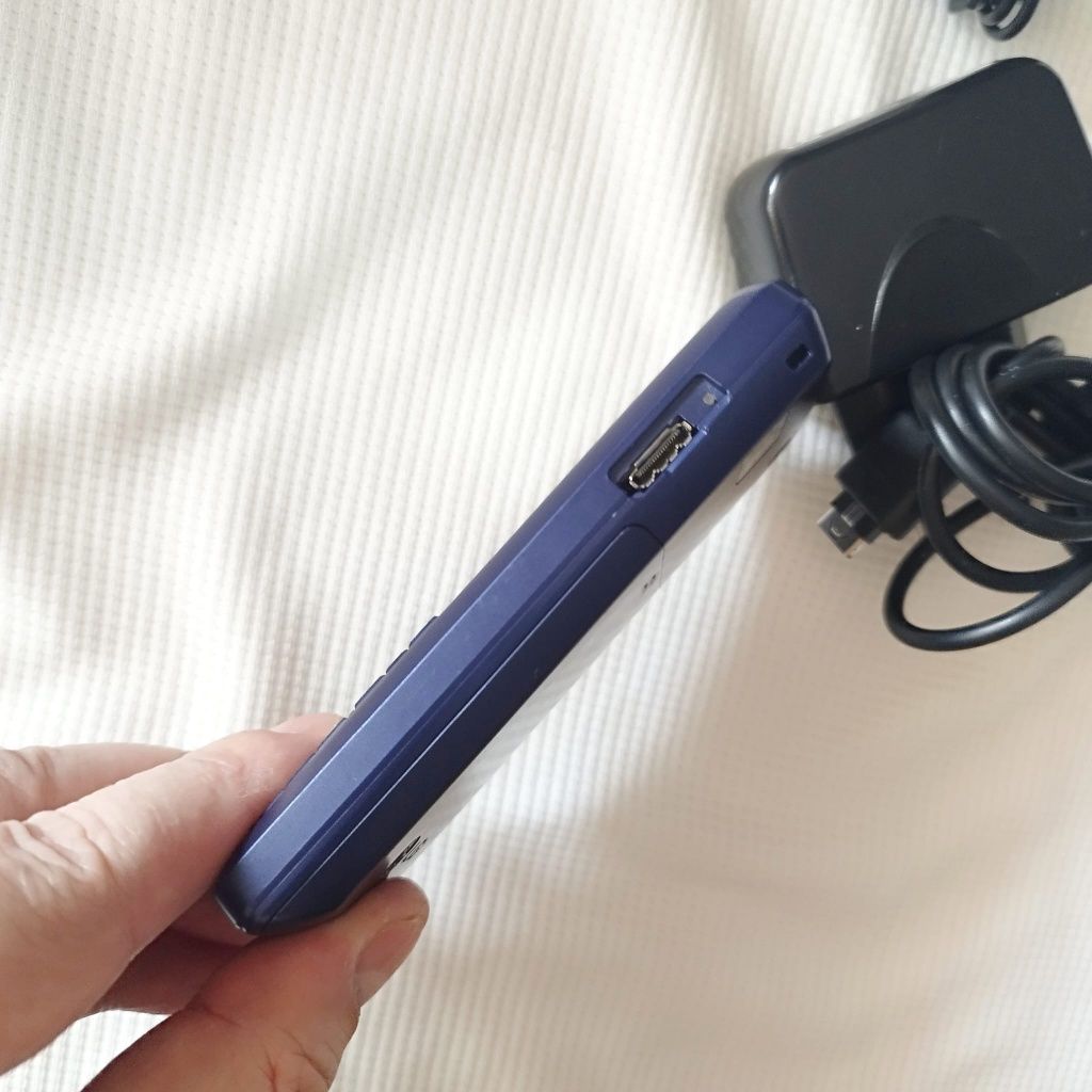 LG U250 + căști și incaecator( decodat,made in Korea)