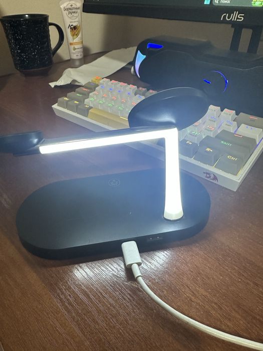 Беспроводная зарядка 5-1 Iphone,apple watch,air pods