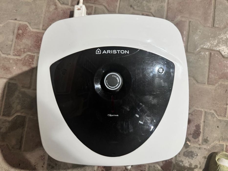 Водонагреватель Ariston ABS AHDRIS LUX 15OR