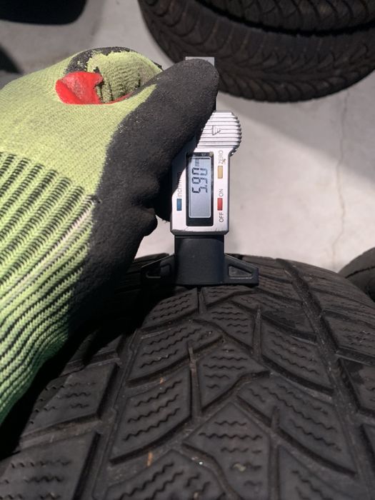 Anv m+s 195/65/15 Michelin/Dunlop