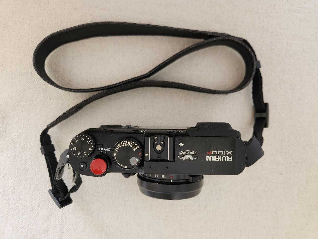 Компактна безогледална камера Fujifilm X100F