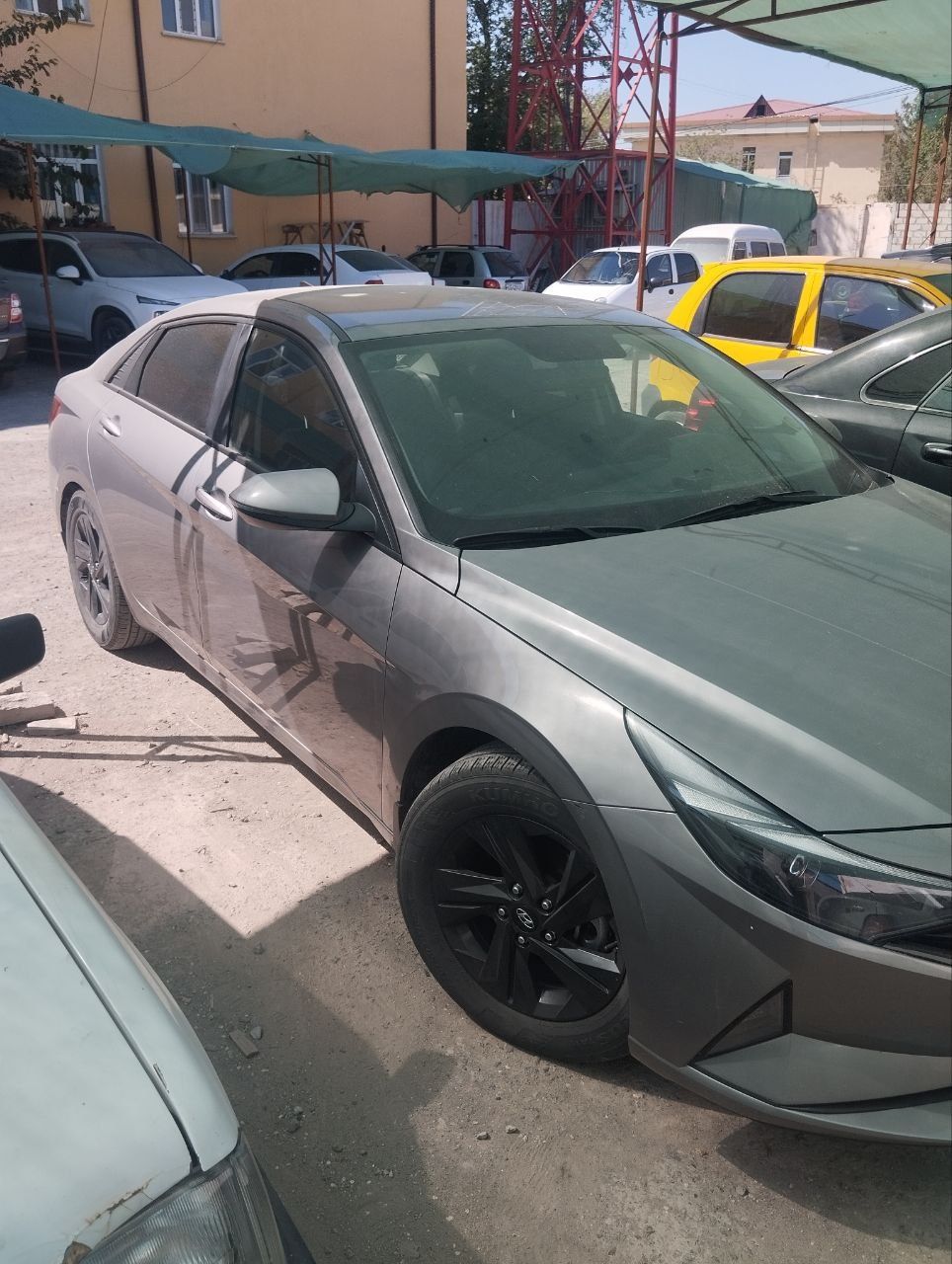 Hyundai Elantra краска тоза Пробег 132⁰⁰⁰  Обмен бор