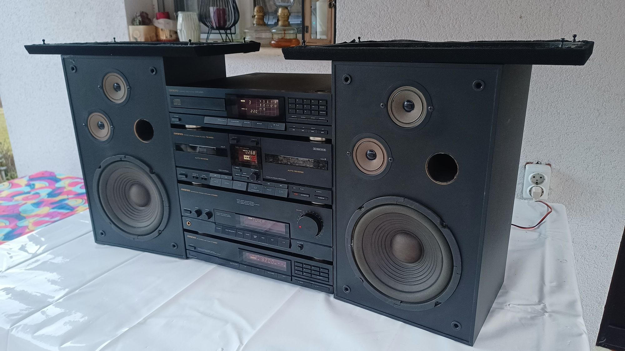 Linie Onkyo cu Boxe