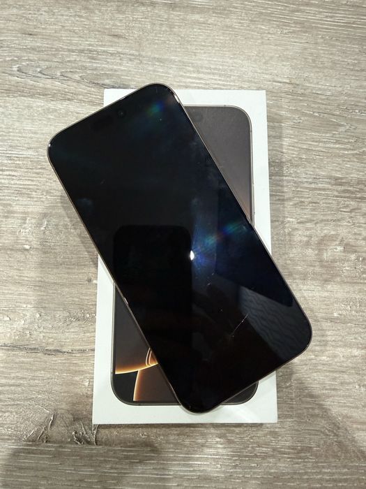 Продавам iPhone 16 Pro Max 256GB