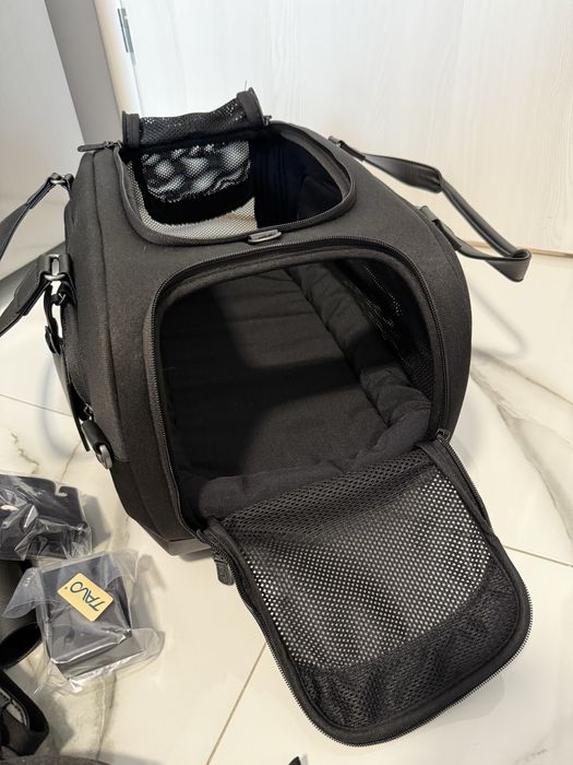 Geanta de transport animale(pisici/caini talie mica) premium cu ISOFIX