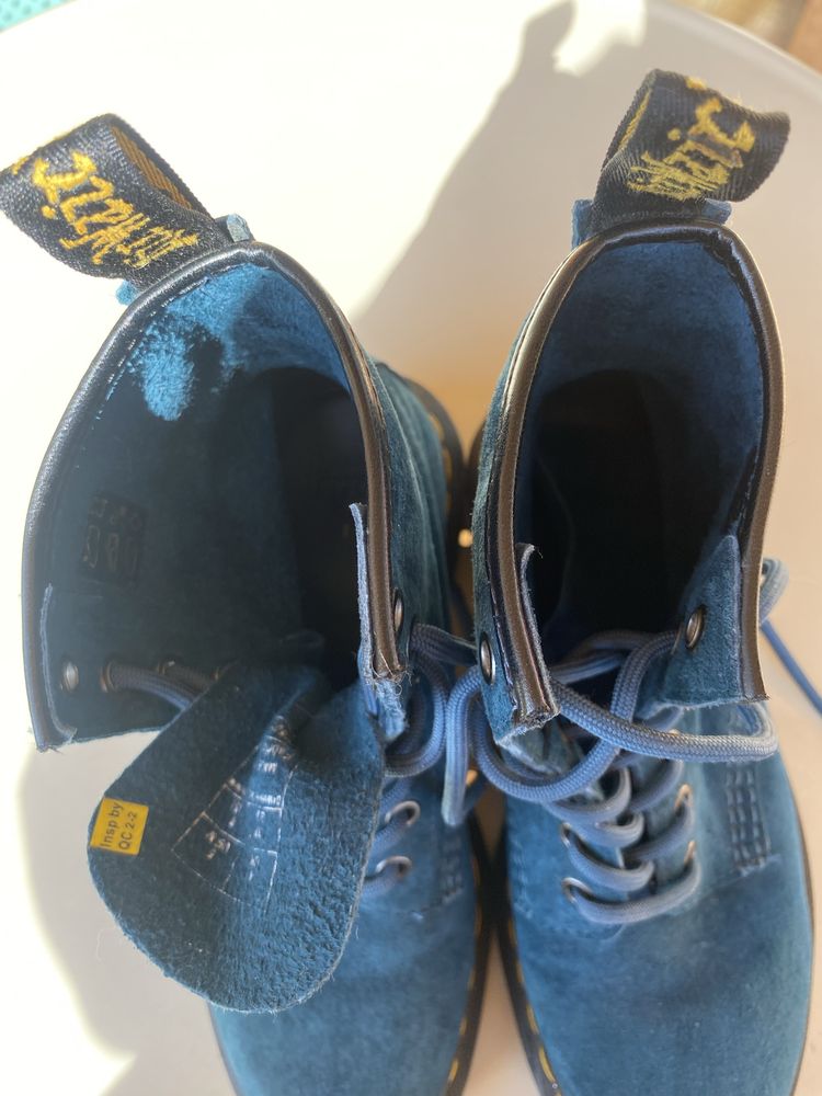 Dr. Martens уникален модел и цвят
