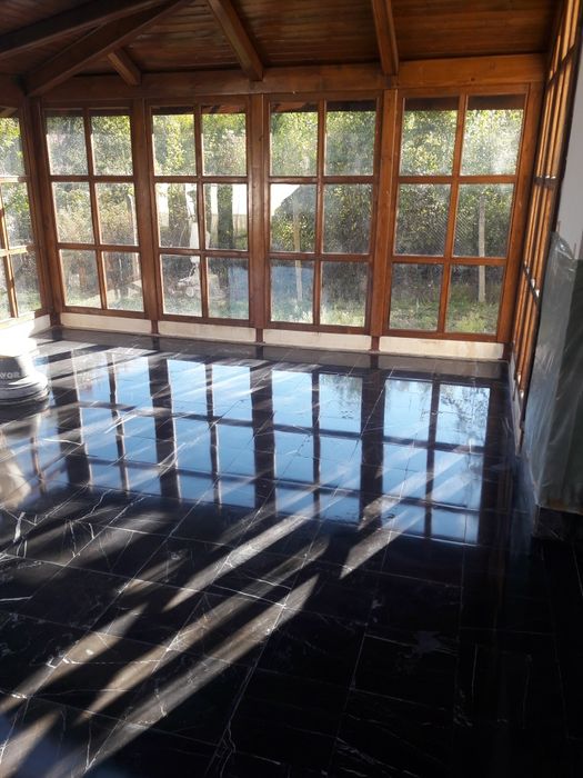 Шлайфане и полиране на твърди настилки