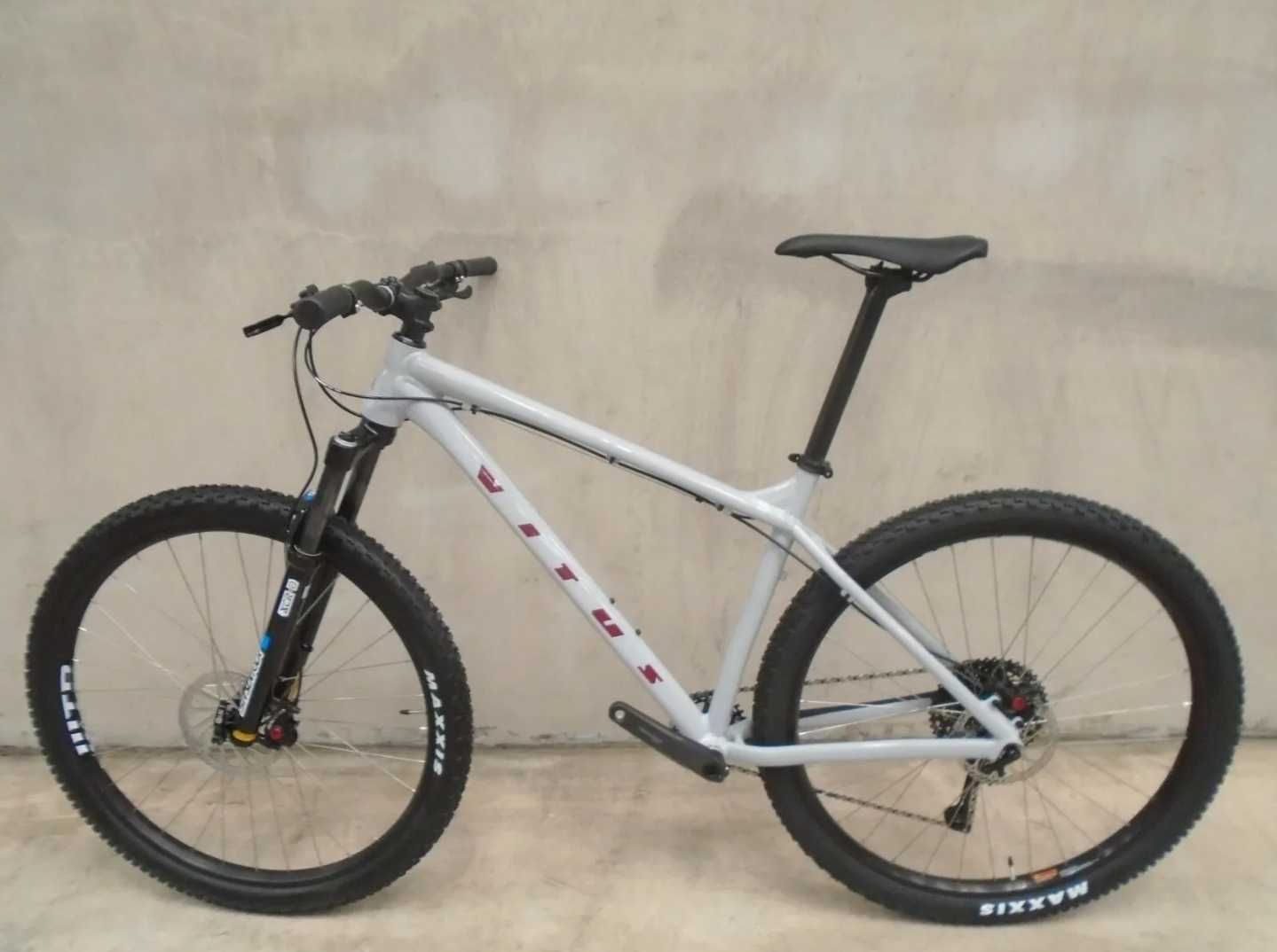 VITUS Nucleus 29 VRS Mountain Bike (2022) Oryx Grey - LARGE