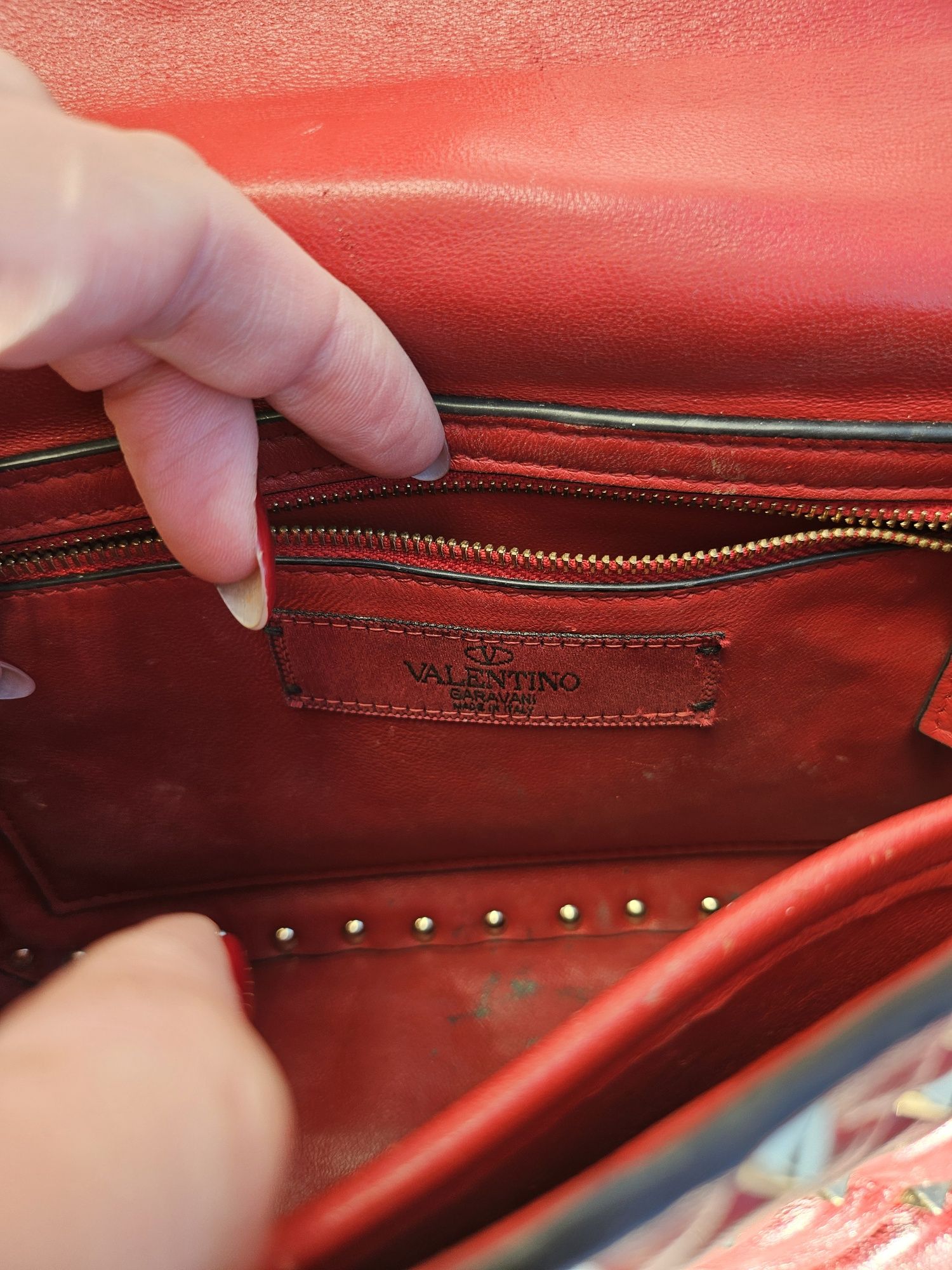 Чанти до 350лв (Valentino; Burberry)