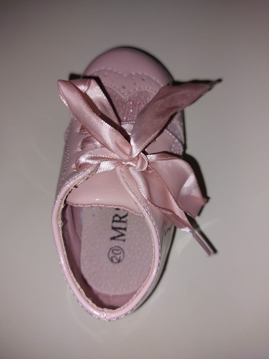 Pantofi bebe marimea 20