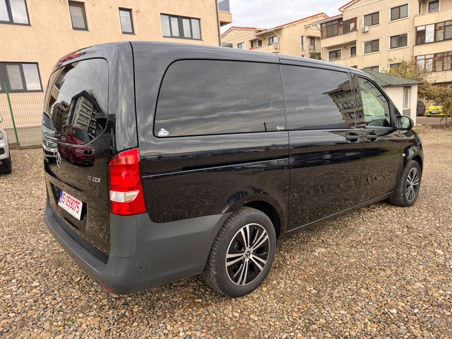 Mercedes-Benz Vito 8+1 Locuri Fab 2015 Motor 1,6 diesel  Km 258000