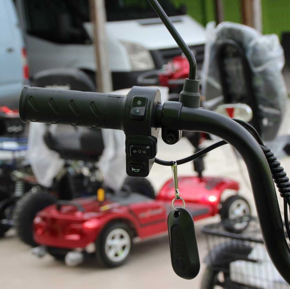 Електрически скутер с педали MaxMotors със 20″ гуми, 1200W, 60V/20Ah