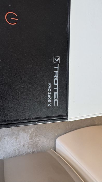 Dezumidificator Trotek , extrage umezeala, capacitate 30 litri pe zi