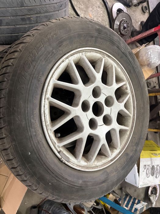 гуми с джанти  15