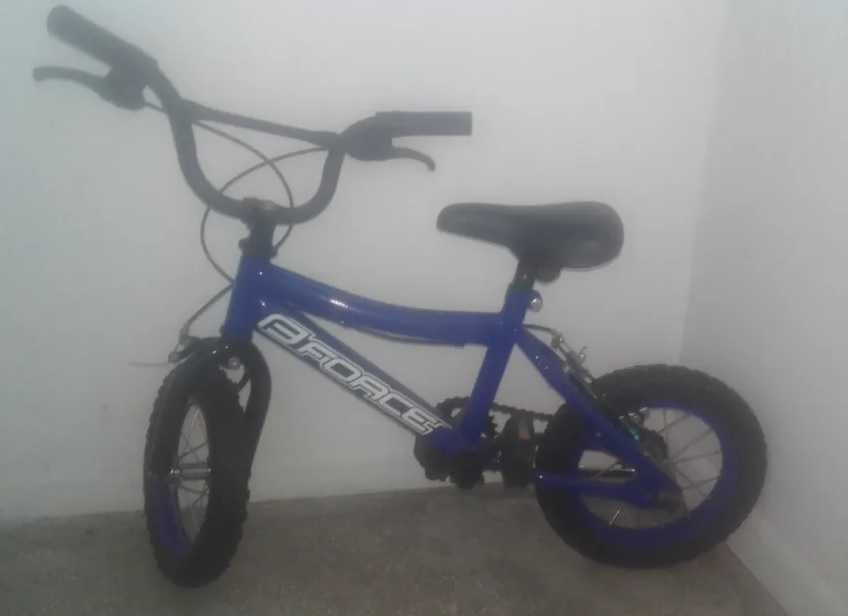 Bicicleta mini bmx cu roti de 12" producator B'Force (varsta 4-6 ani)