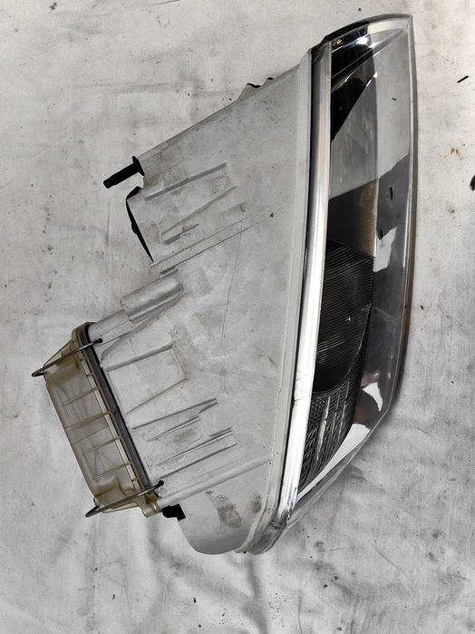 оригинален НОВ фар Шкода Октавия  Skoda Octavia 2