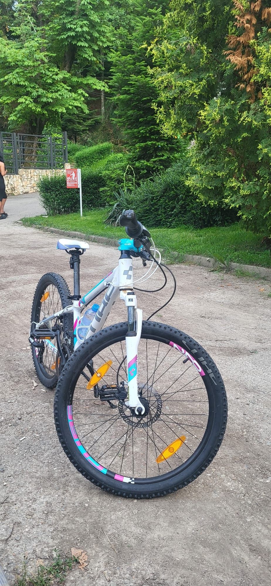 Vând bicicleta Cube