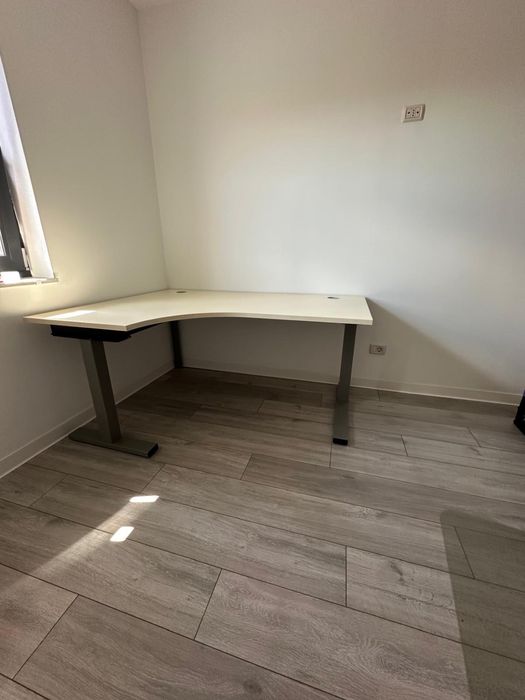 Vand birou in forma de L