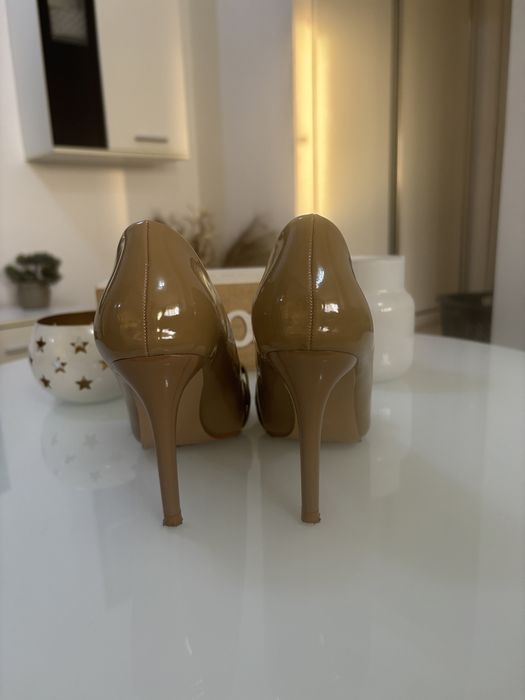 Pantofi bej masura 35
