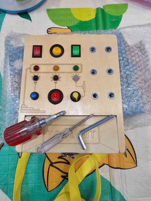 Дървен изиборд мини версия с инструменти