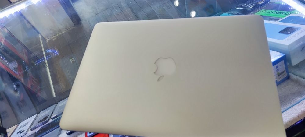 Macbook Air ( 13-inch,  2015)