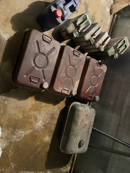 Продам канистры советские