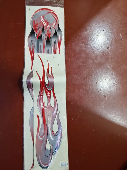 Наклейки для автомобиля