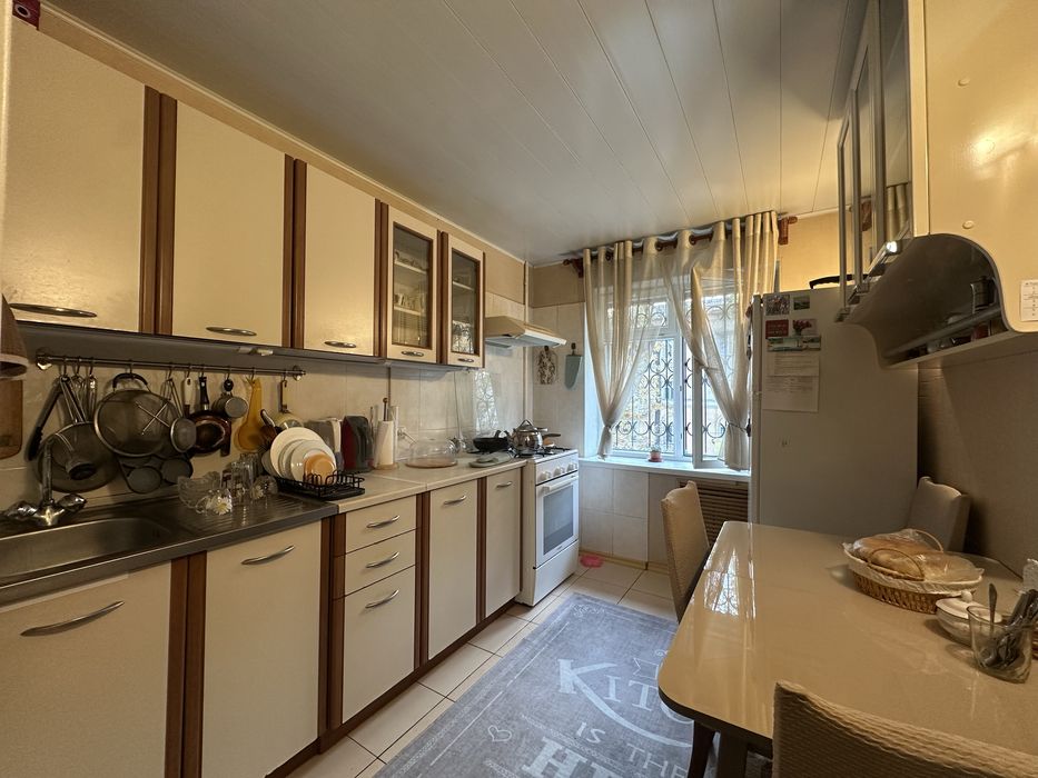 Продам 4х / Чиланзар 1 квартал / Торговый центр