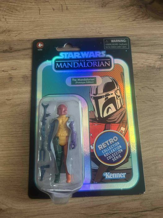 Комплект оригинални Star Wars артикули.