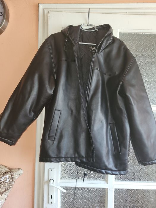 Geaca barbati neagra cu gluga