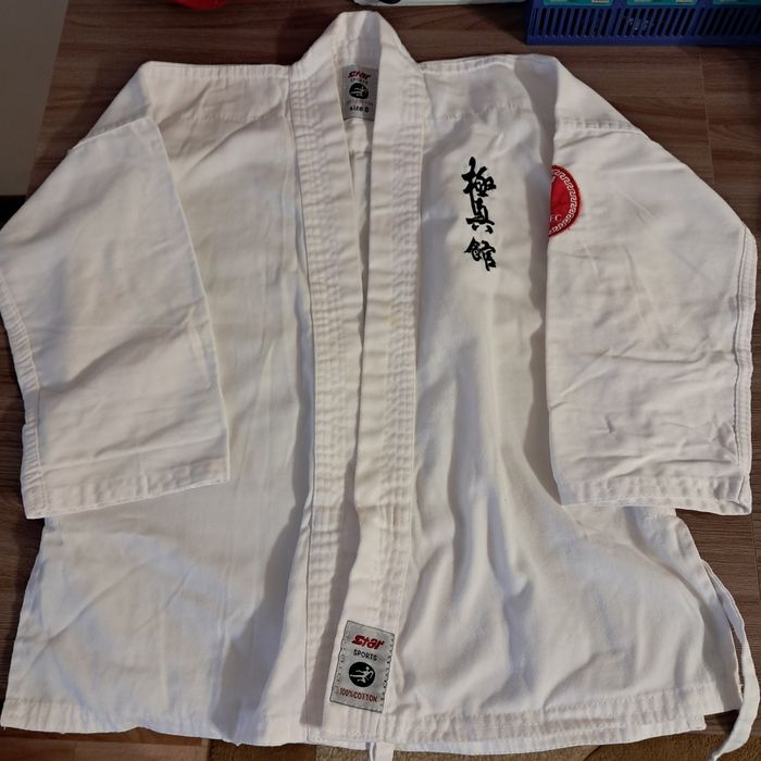 Кимоно с экипировкой для каратэ, 7-9 лет