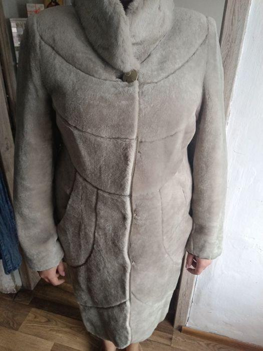 Продаётся шуба  Мутон размер 48 в отличном состоянии