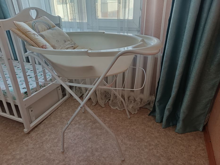 Детская ванночка и кроватка