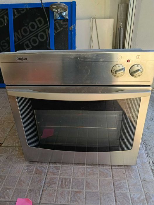 Фурна за вграждане с котлон за вграждане