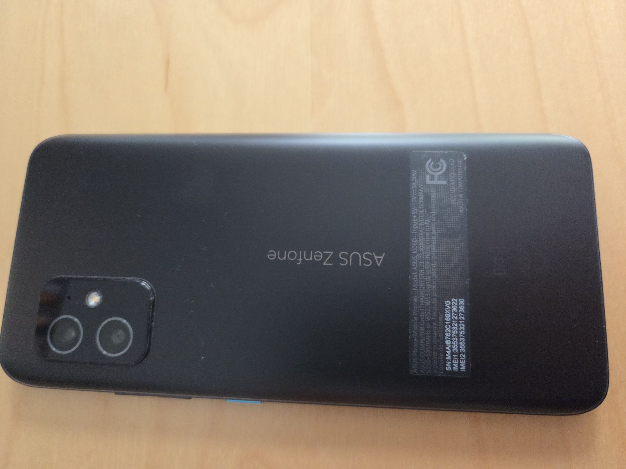 Vand Asus Zenfone 8 8/256gb 5.9"
