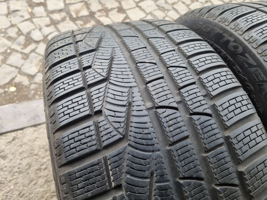 2 anvelope iarna Pirelli 265 45 18 stare foarte buna