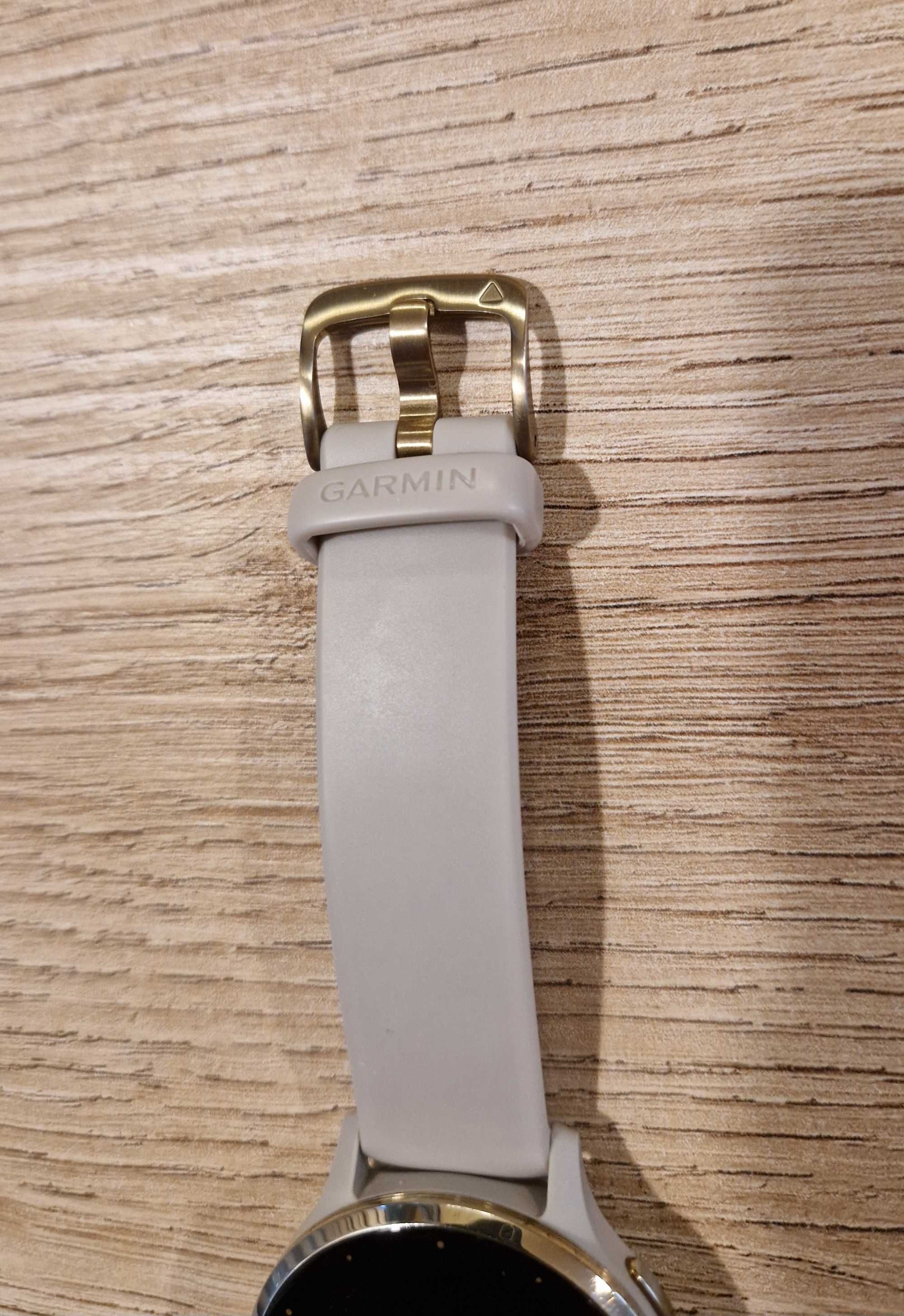 Garmin Venu s3 - още 4 месеца гаранция. Дамски Гармин.