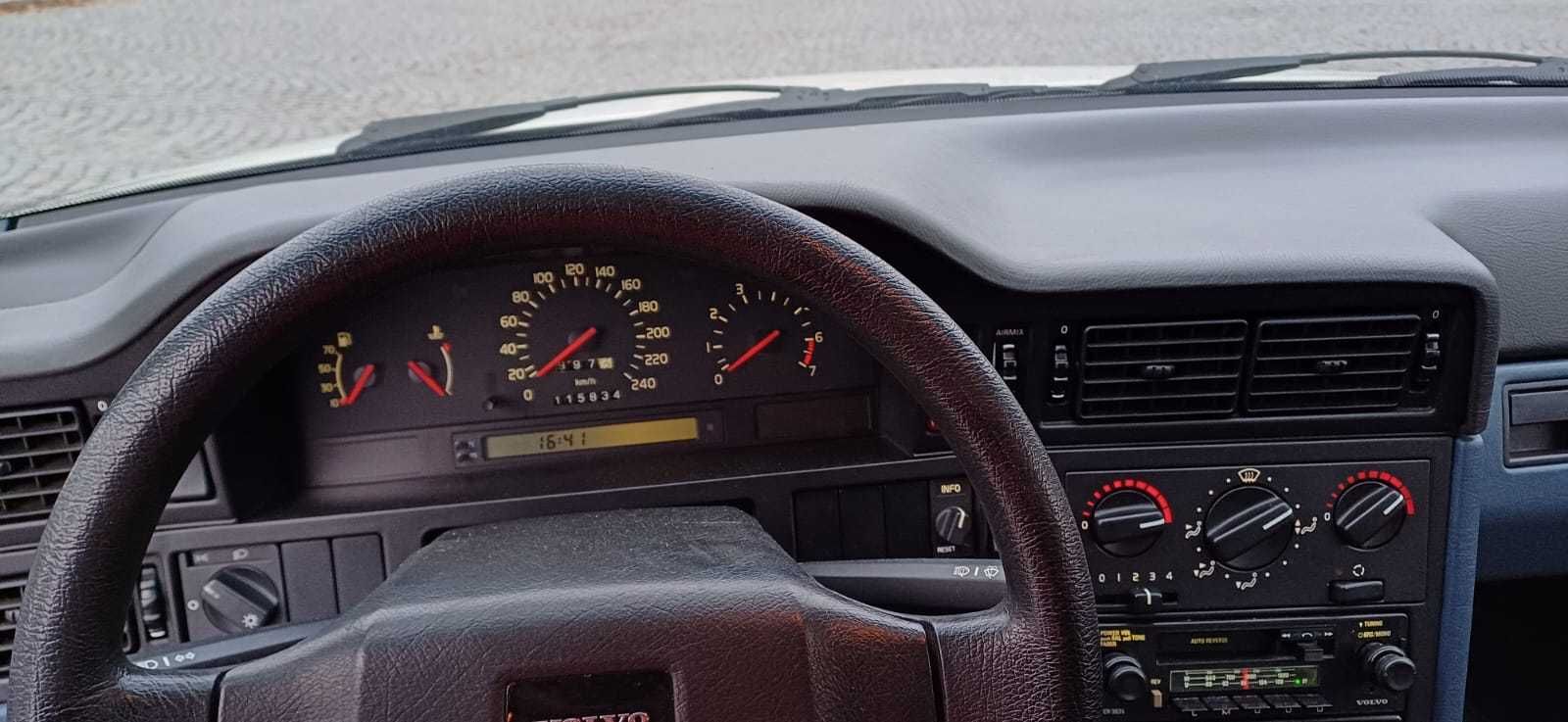Volvo 850 din 1992 - vehicul istoric - oldtimer