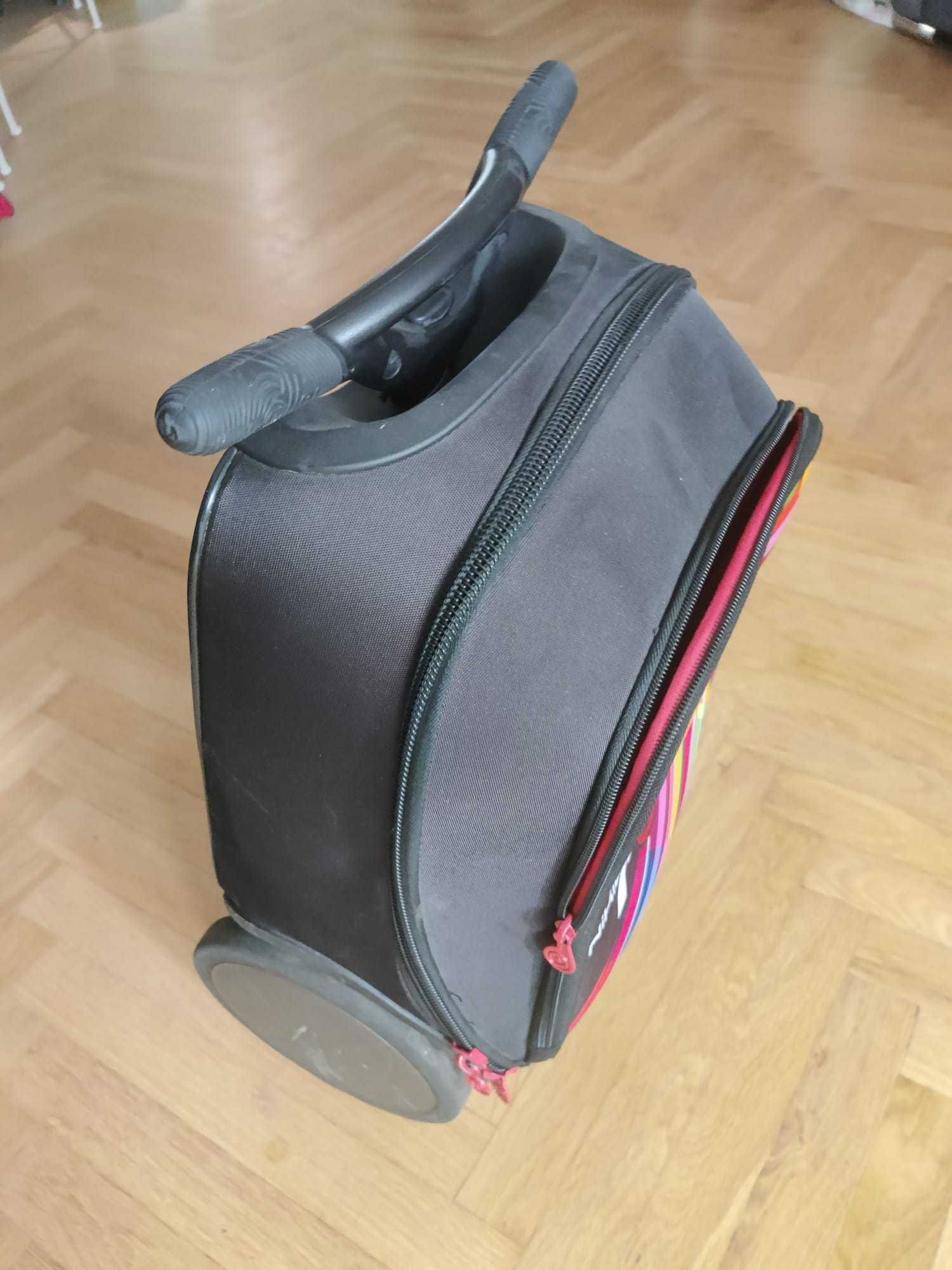 Ghiozdan troller Nikidom