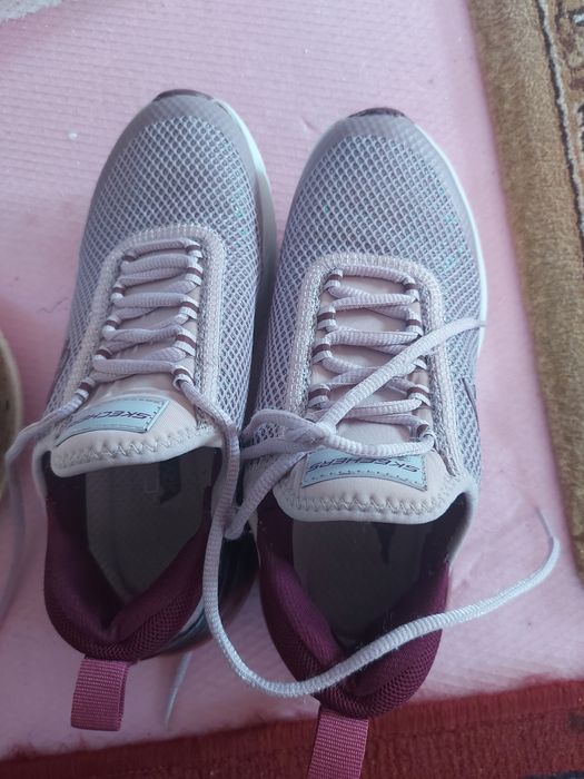 Adidasi skechers 35