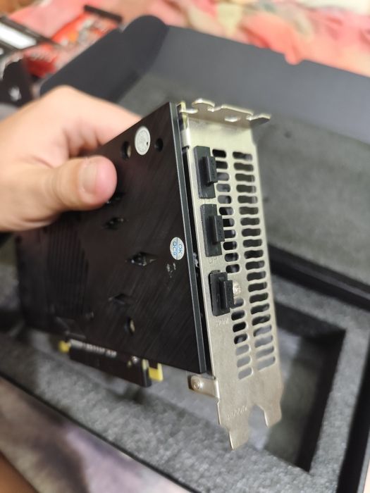 Vand placa video rx580 8GB